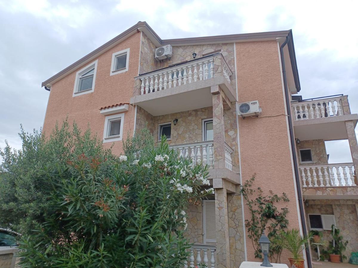 Nova Vas  Apartments Vesna מראה חיצוני תמונה