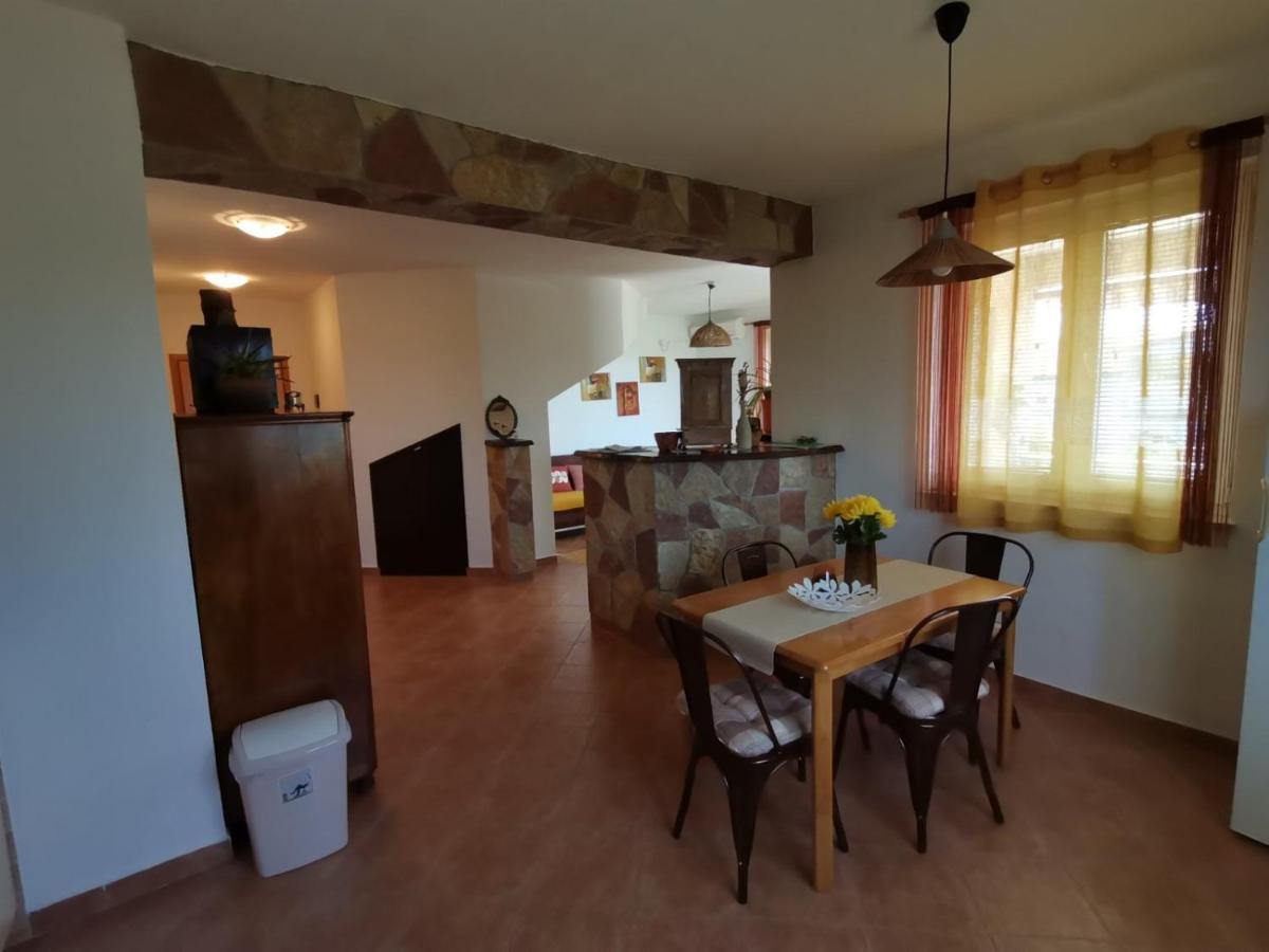 Nova Vas  Apartments Vesna מראה חיצוני תמונה